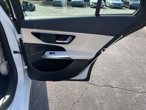New 2026 Mercedes-Benz E 350 4MATIC Sedan image 39