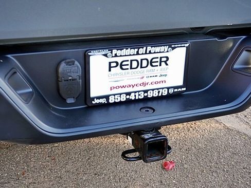 Certified 2022 Jeep Gladiator Willys image 16