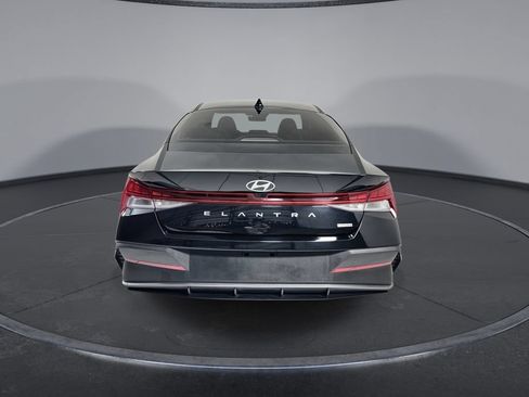 Certified 2025 Hyundai Elantra Hybrid FWD image 7