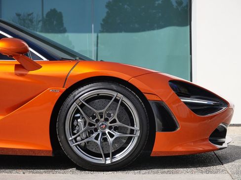 Used 2018 McLaren 720S Performance image 7