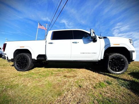 New 2026 GMC Sierra 2500 Denali Ultimate image 1