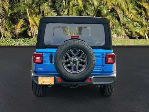 Used 2024 Jeep Wrangler Unlimited Sport AWD/4WD image 7