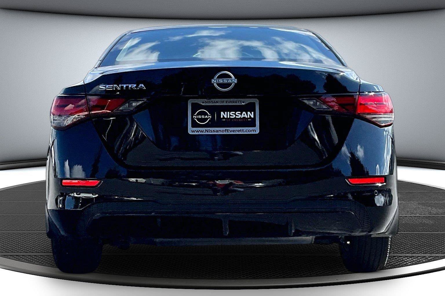 Used 2025 Nissan Sentra S w/ Lighting Package FWD image 6