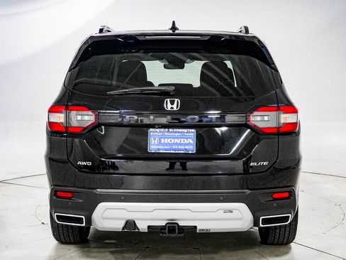 Used 2025 Honda Pilot Elite image 7