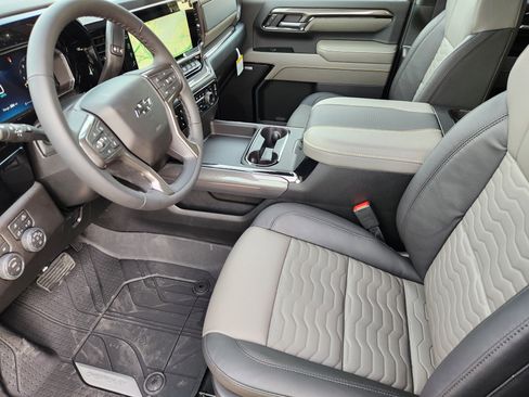 New 2026 Chevrolet Silverado 2500 ZR2 image 3