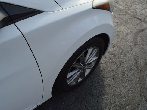 Used 2014 Hyundai Elantra SE w/ Option Group 02 image 10