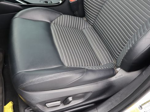 Used 2023 Toyota Corolla XSE FWD image 17