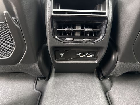 Used 2024 Jeep Grand Cherokee Altitude AWD/4WD image 27