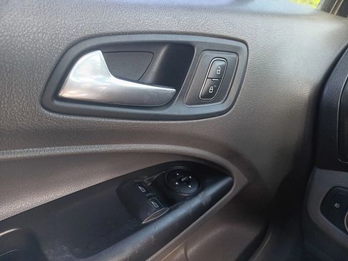 Used 2019 Ford Transit Connect XLT FWD image 24