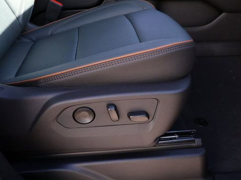 New 2026 GMC Yukon XL AT4 w/ AT4 Premium Plus Package image 9