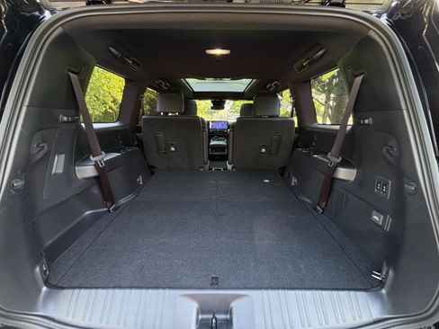 Used 2026 Lexus GX 550 w/ Accessory Package (2T) AWD/4WD image 33