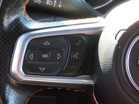 Used 2023 Jeep Gladiator Mojave w/ LED Lighting Group AWD/4WD image 38