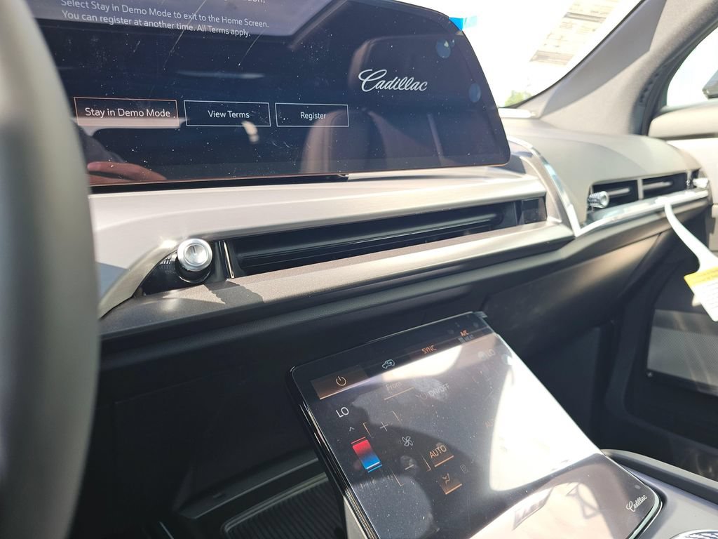 New 2027 Cadillac Vistiq Luxury AWD/4WD image 30
