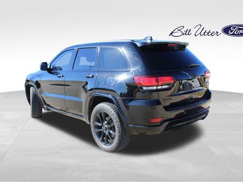 Used 2018 Jeep Grand Cherokee Altitude image 7