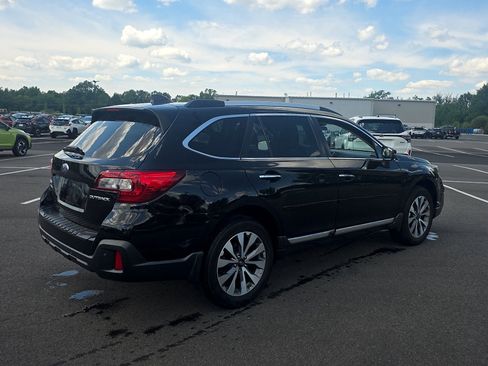 Used 2019 Subaru Outback 2.5i Touring AWD/4WD image 4