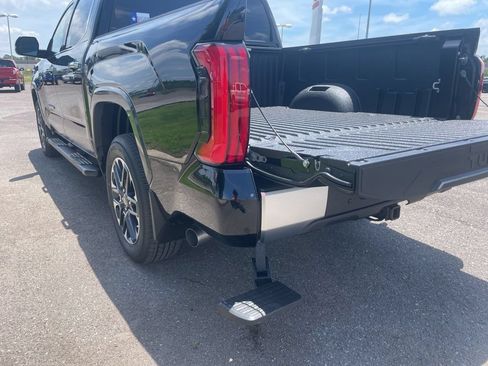 New 2026 Toyota Tundra Limited AWD/4WD image 9