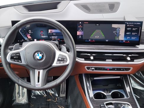 Used 2023 BMW X7 M60i w/ Executive Package image 30