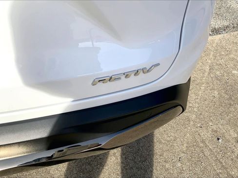 Used 2025 Chevrolet Trax ACTIV w/ Driver Confidence Package image 9