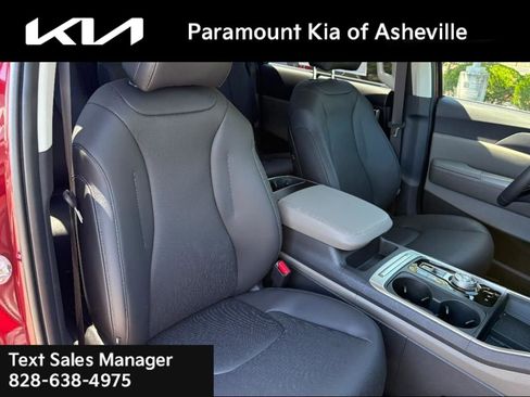 New 2026 Kia Carnival EX image 21