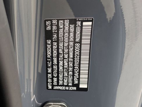 Certified 2025 Porsche 911 Carrera S RWD image 26