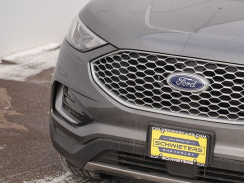 Used 2024 Ford Edge SEL image 9