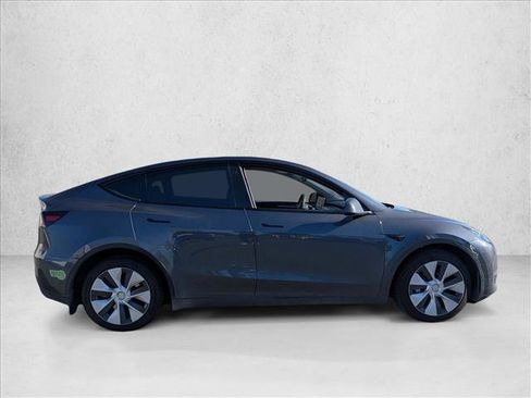 Used 2023 Tesla Model Y Long Range image 4