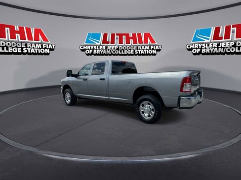 Used 2024 RAM 3500 Tradesman w/ Chrome Appearance Group AWD/4WD image 6