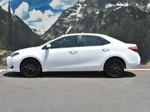 Used 2019 Toyota Corolla LE FWD image 7
