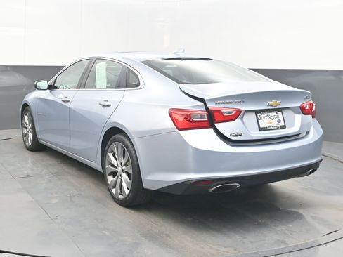 Used 2017 Chevrolet Malibu Premier w/ Premier Sun and Wheel Package image 6