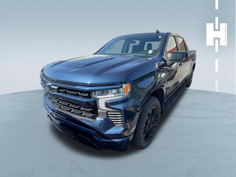 Used 2022 Chevrolet Silverado 1500 RST AWD/4WD image 3