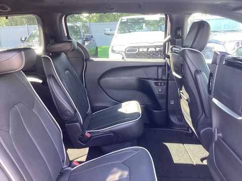 New 2026 Chrysler Pacifica Limited w/ Uconnect Theater Family Group AWD/4WD image 19