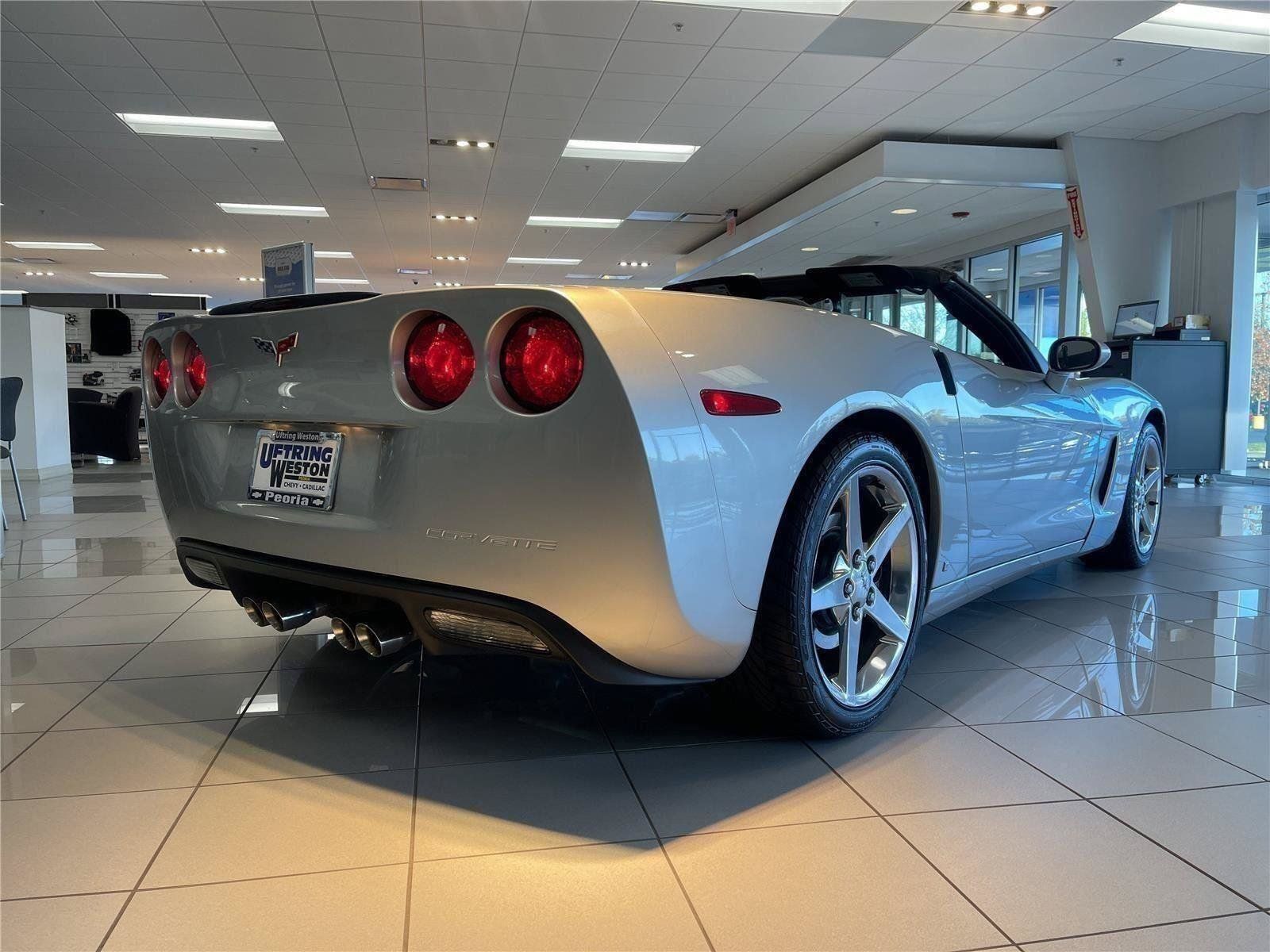 Used 2006 Chevrolet Corvette Convertible w/ Preferred Equipment Group RWD image 5