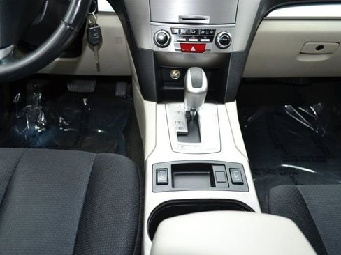 Used 2012 Subaru Outback 2.5i Premium w/ All-Weather Pkg image 23