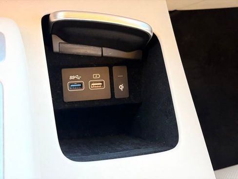 Used 2023 Genesis GV70 2.5T Select w/ Select Package image 22