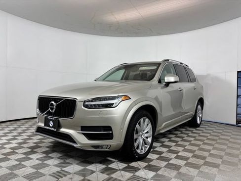 Used 2016 Volvo XC90 T6 Momentum w/ Momentum Plus Package AWD/4WD image 3