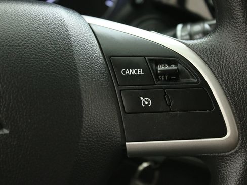 Used 2020 Mitsubishi Outlander ES AWD/4WD image 14