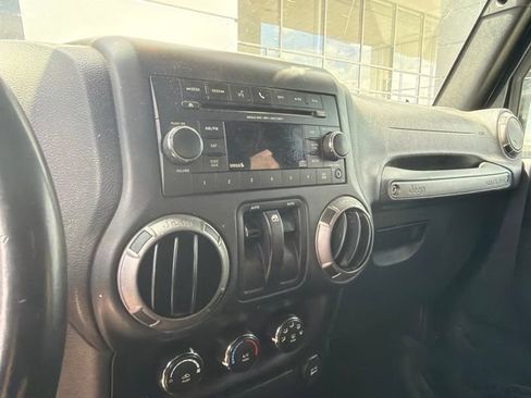 Used 2016 Jeep Wrangler Sport AWD/4WD image 7