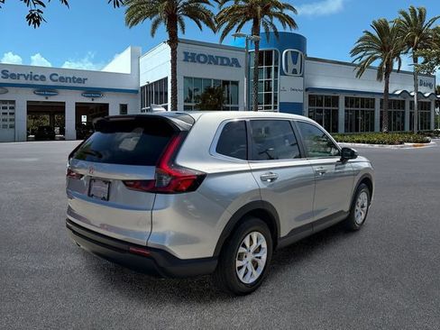 Used 2025 Honda CR-V LX image 8