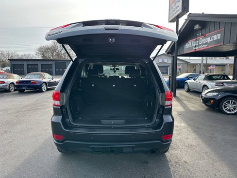 Used 2013 Jeep Grand Cherokee Laredo image 11