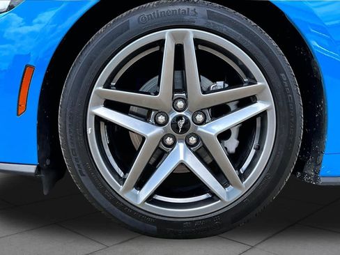 Used 2025 Ford Mustang Coupe RWD image 11