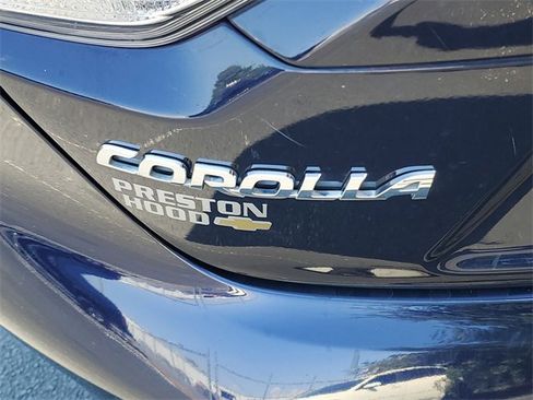 Used 2022 Toyota Corolla LE image 9