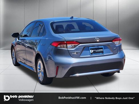Used 2020 Toyota Corolla LE w/ LE Premium Package FWD image 27