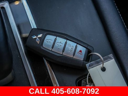 Used 2024 Mitsubishi Outlander SE FWD image 37