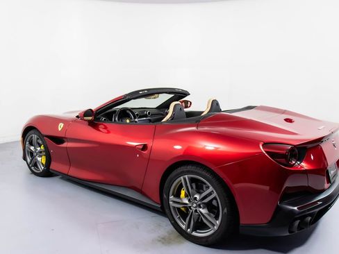 Certified 2019 Ferrari Portofino image 8