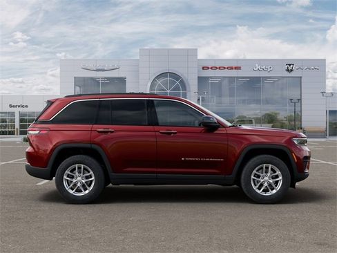 New 2025 Jeep Grand Cherokee Laredo X w/ Luxury Tech Group I image 21