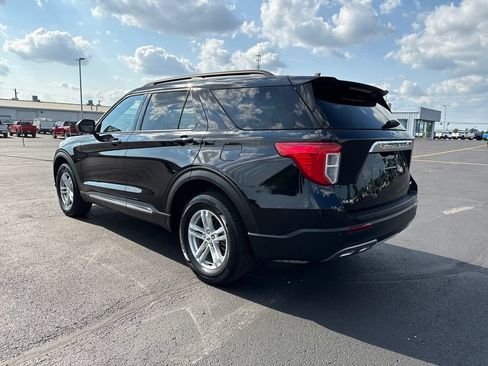 Used 2024 Ford Explorer XLT w/ Equipment Group 202A AWD/4WD image 2