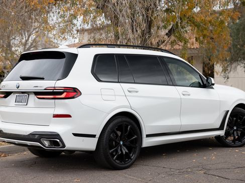 Used 2023 BMW X7 xDrive40i w/ M Sport Package image 10