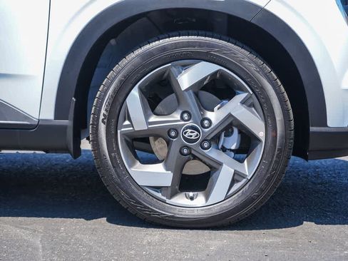 New 2026 Hyundai Venue SEL FWD image 9