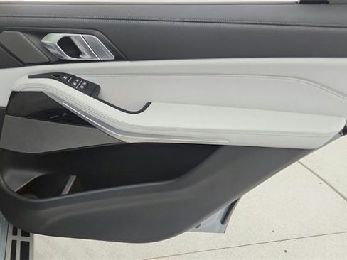 Used 2026 BMW X7 xDrive40i image 51