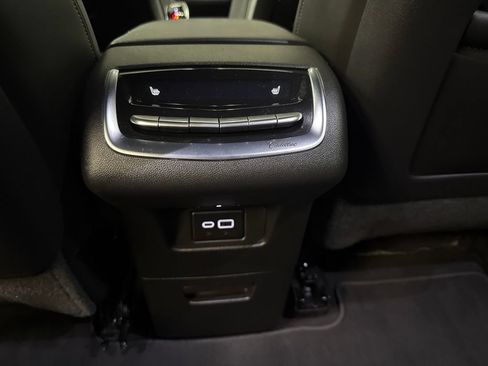 Certified 2025 Cadillac XT6 Premium Luxury FWD image 13